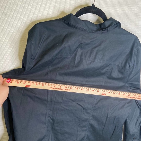 Chicos | Black Button Down No Iron Top 3 - Picture 6 of 9